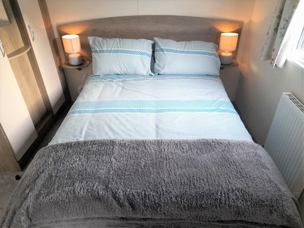 3 Bedroom Modern Caravan Sleeps Up To 8 Millom Εξωτερικό φωτογραφία