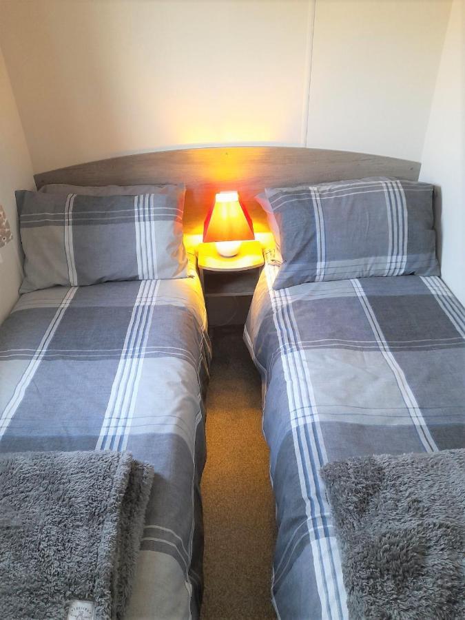 3 Bedroom Modern Caravan Sleeps Up To 8 Millom Εξωτερικό φωτογραφία
