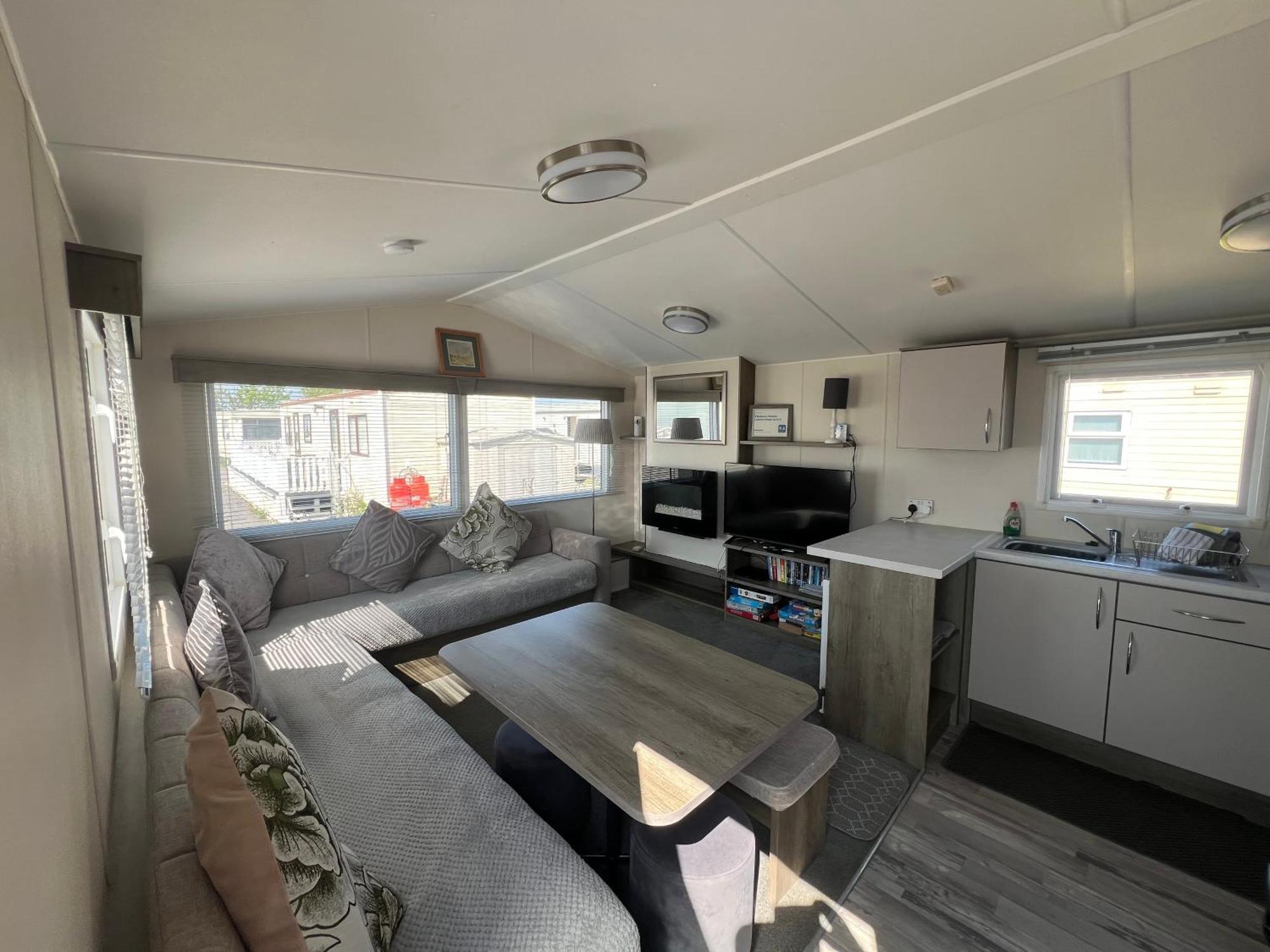 3 Bedroom Modern Caravan Sleeps Up To 8 Millom Εξωτερικό φωτογραφία
